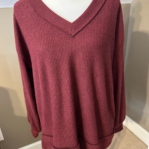 ANDREE BY UNIT Burgundy V-Neck Sweater - Picture 1 of 6